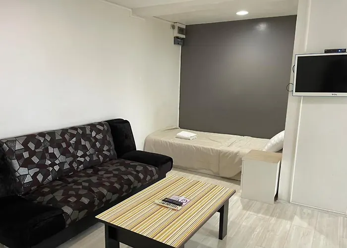 Motel Sakun Place 3*
